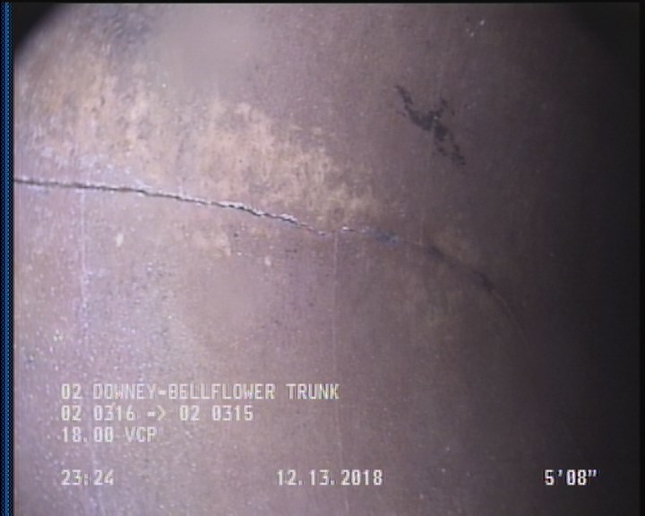 Crack Multiple, from 09 to 03 o'clock, within 8 inches of joint: YES, Start