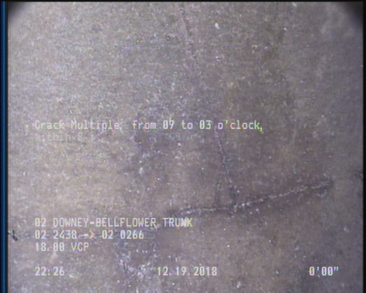 Crack Multiple, from 09 to 03 o'clock, within 8 inches of joint: YES, Start