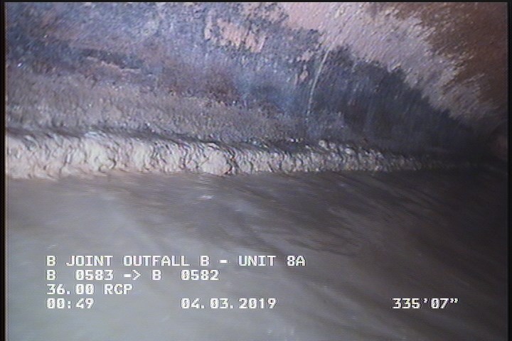 Deposits Attached Grease, 5 %of cross sectional area, from 04 to 08 o'clock, , within 8 inches of joint: YES, Start