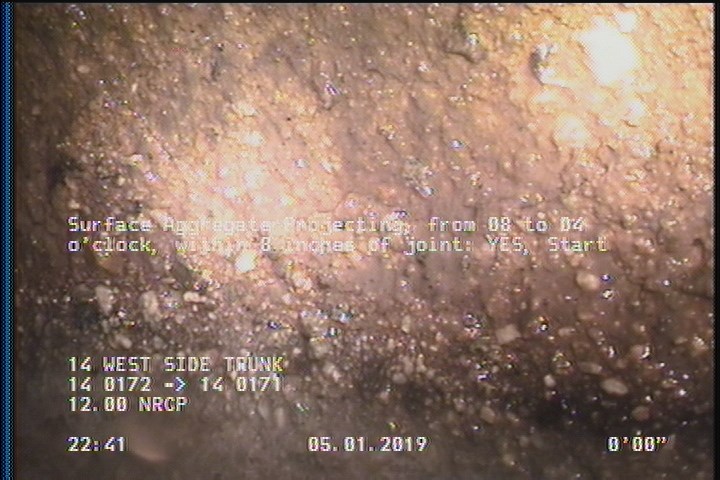 Surface Aggregate Projecting, from 08 to 04 o'clock, within 8 inches of joint: YES, Start