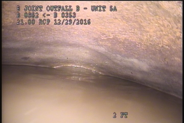 Surface Spalling, from 09 to 03 o'clock, within 8 inches of joint: YES