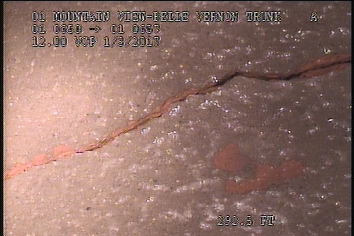 Fracture Longitudinal, at 01 o'clock, within 8 inches of joint: YES, Start - SL