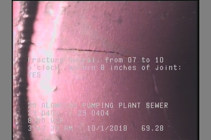 Fracture Spiral, from 07 to 10 o'clock, within 8 inches of joint: YES