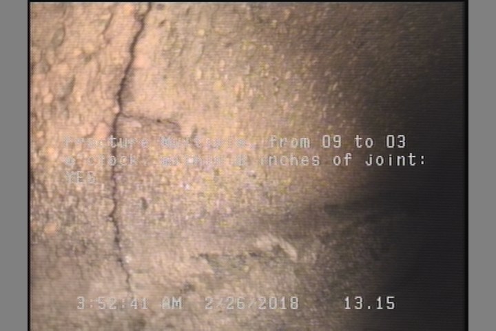 Fracture Multiple, from 09 to 03 o'clock, within 8 inches of joint: YES