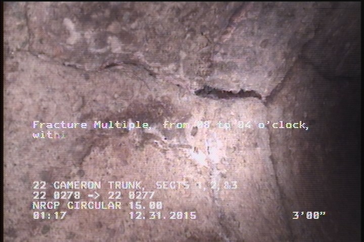 Fracture Multiple, from 08 to 04 o'clock, within 8 inches of joint: YES