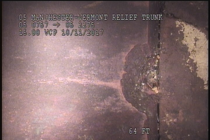 Surface Spalling, at 12 o'clock, within 8 inches of joint: YES