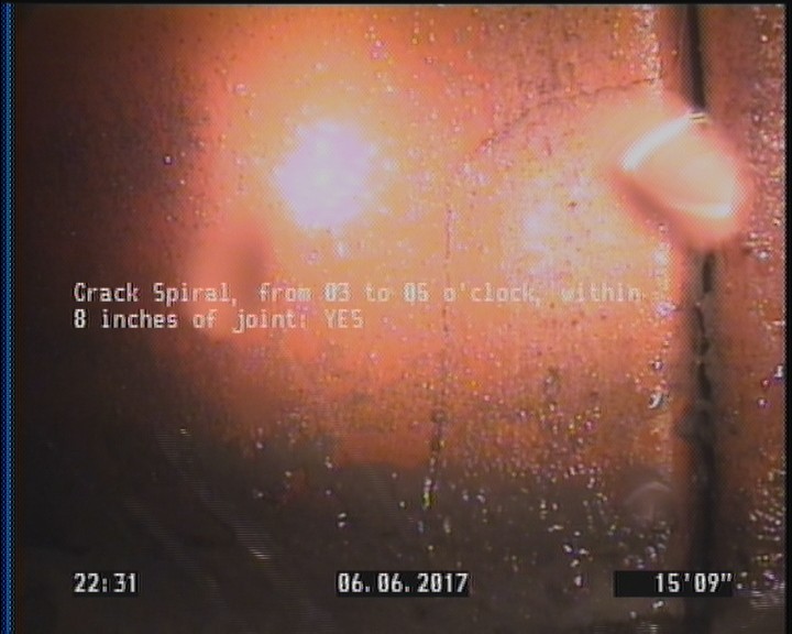 Crack Spiral, from 03 to 05 o'clock, within 8 inches of joint: YES