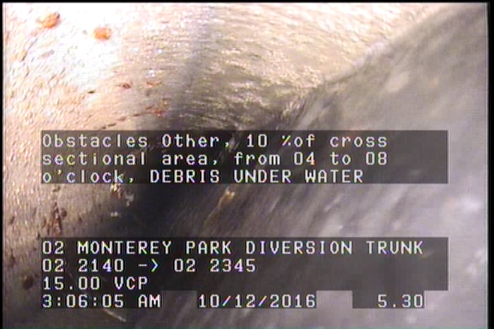 Obstacles Other, 10 %of cross sectional area, from 04 to 08 o'clock, Start - DEBRIS UNDER WATER