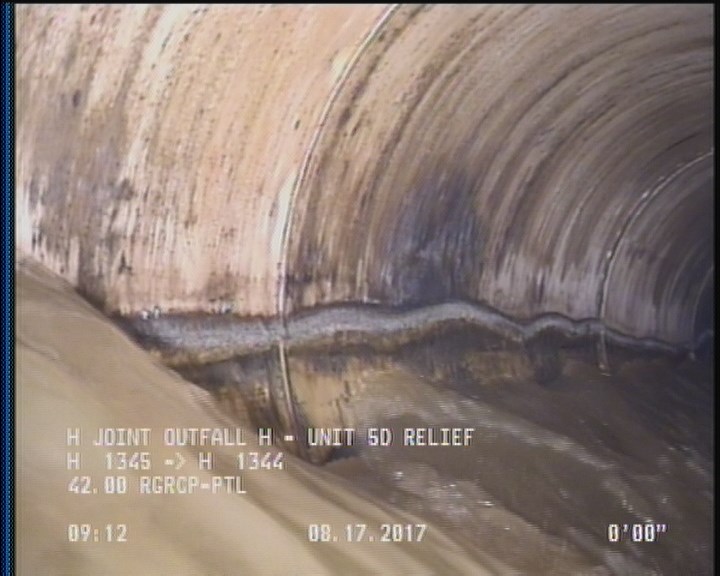Deposits Attached Grease, 5 %of cross sectional area, from 04 to 08 o'clock, , within 8 inches of joint: YES, Start