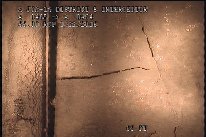 Fracture Multiple, from 09 to 05 o'clock, within 8 inches of joint: YES