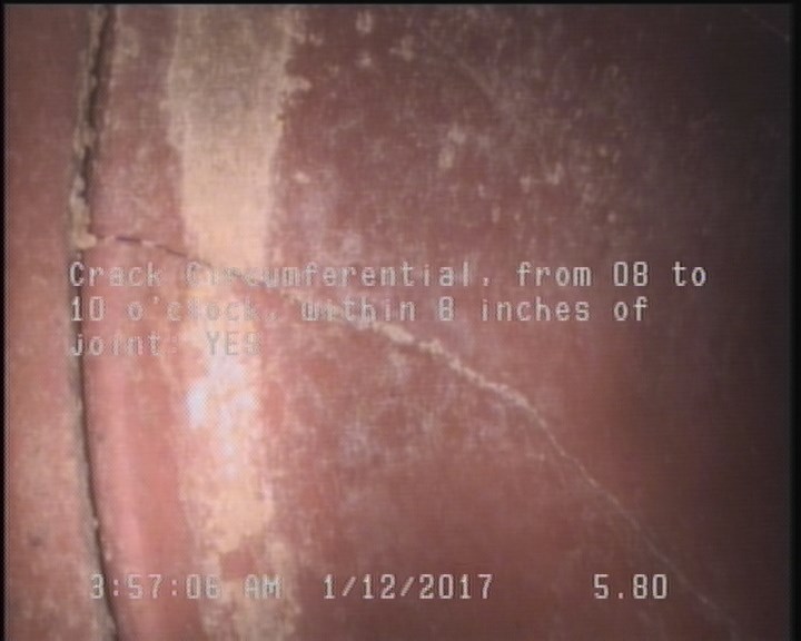 Crack Circumferential, from 08 to 10 o'clock, within 8 inches of joint: YES