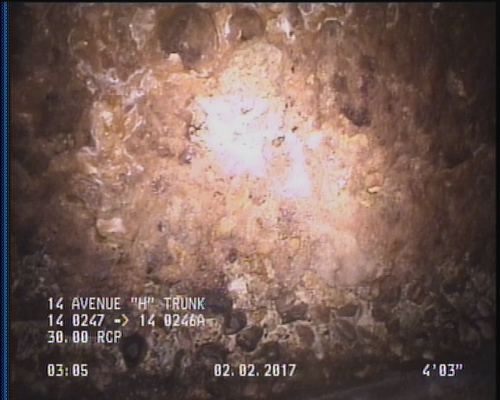 Surface Aggregate Projecting, from 09 to 03 o'clock, within 8 inches of joint: YES, Start