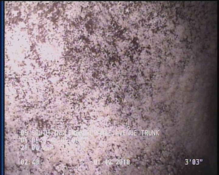 Deposits Attached Encrustation, 5 %of cross sectional area, from 09 to 03 o'clock, , within 8 inches of joint: YES, Start