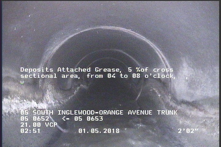 Deposits Attached Grease, 5 %of cross sectional area, from 04 to 08 o'clock, , within 8 inches of joint: YES, Start