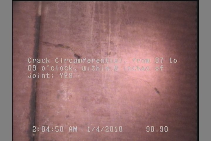 Crack Circumferential, from 07 to 09 o'clock, within 8 inches of joint: YES