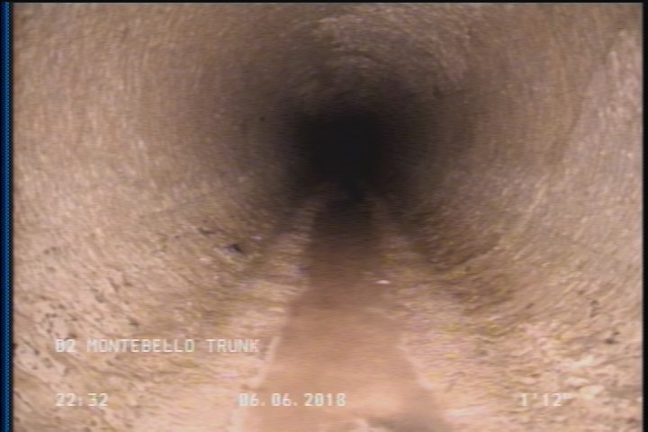 Deposits Attached Grease, 5 %of cross sectional area, at 06 o'clock, , within 8 inches of joint: YES, Start