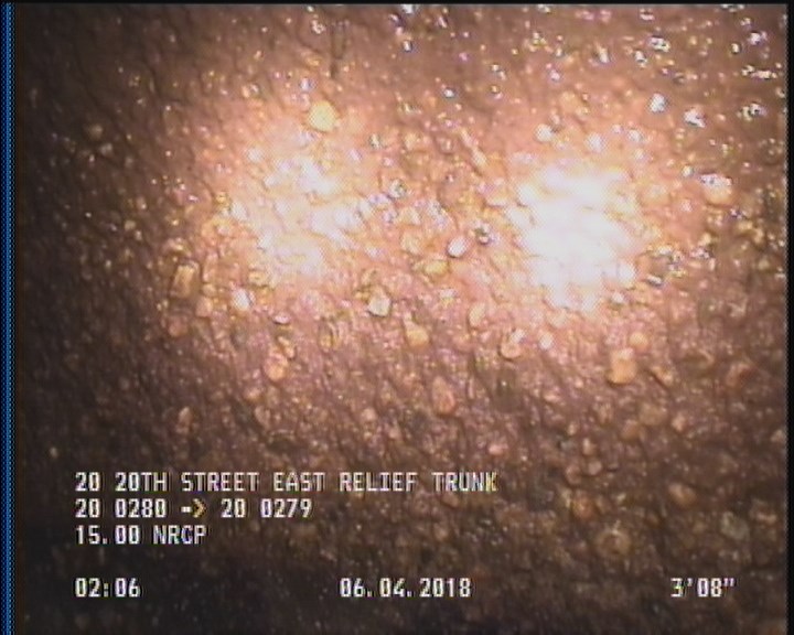 Surface Aggregate Projecting, from 08 to 04 o'clock, within 8 inches of joint: YES, Start