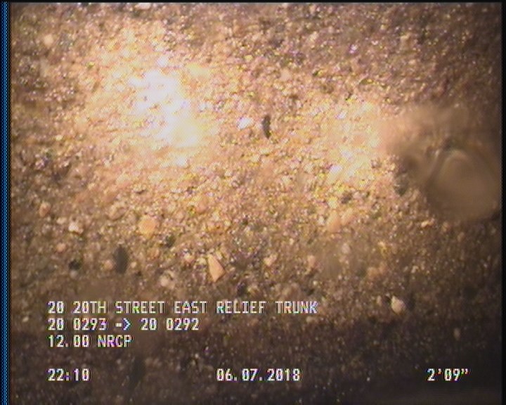 Surface Aggregate Projecting, from 08 to 04 o'clock, within 8 inches of joint: YES, Start