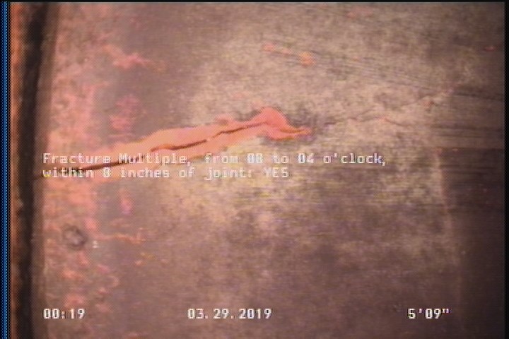Fracture Multiple, from 08 to 04 o'clock, within 8 inches of joint: YES