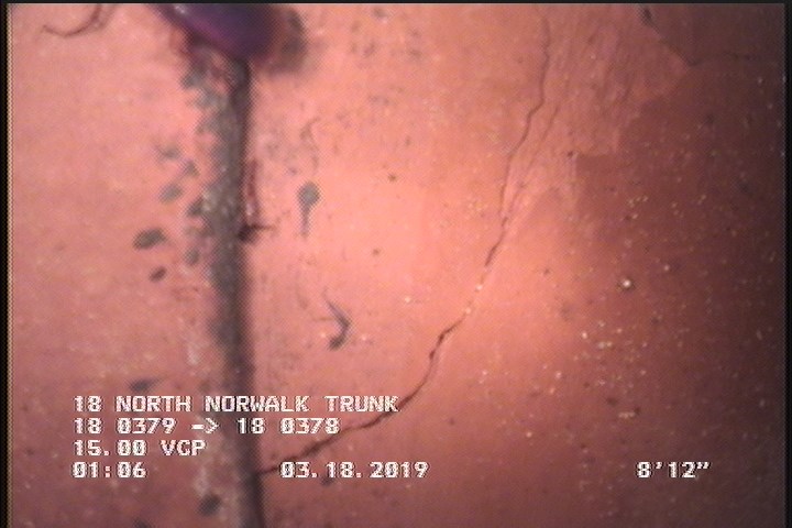 Fracture Multiple, from 10 to 03 o'clock, within 8 inches of joint: YES
