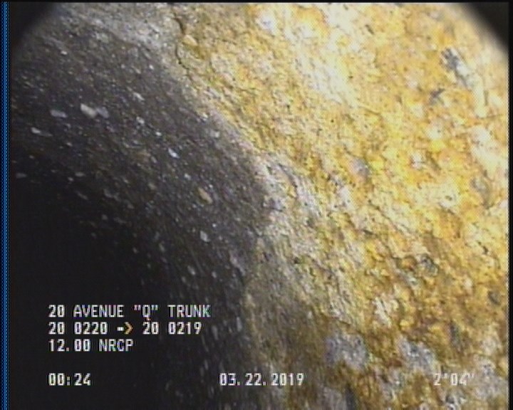 Surface Spalling, from 08 to 04 o'clock, within 8 inches of joint: YES, Start