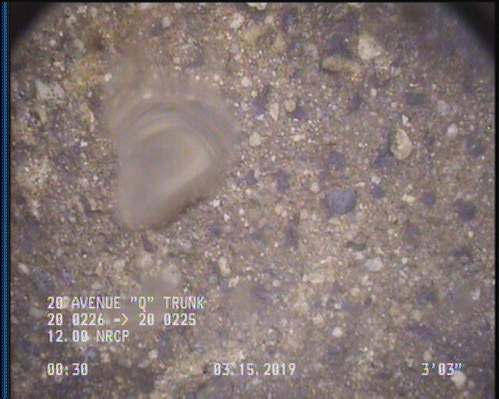 Surface Aggregate Projecting, from 08 to 04 o'clock, within 8 inches of joint: YES, Start