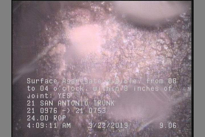 Surface Aggregate Visible, from 08 to 04 o'clock, within 8 inches of joint: YES