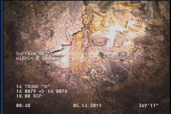 Surface Reinforcement Visible, at 03 o'clock, within 8 inches of joint: YES