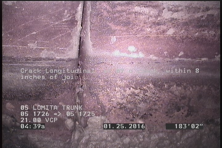 Crack Longitudinal, at 09 o'clock, within 8 inches of joint: YES