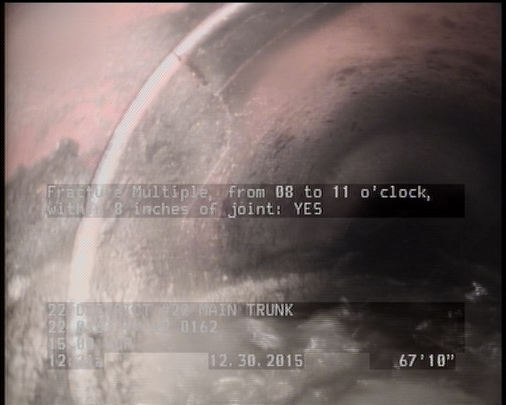 Fracture Multiple, from 08 to 11 o'clock, within 8 inches of joint: YES