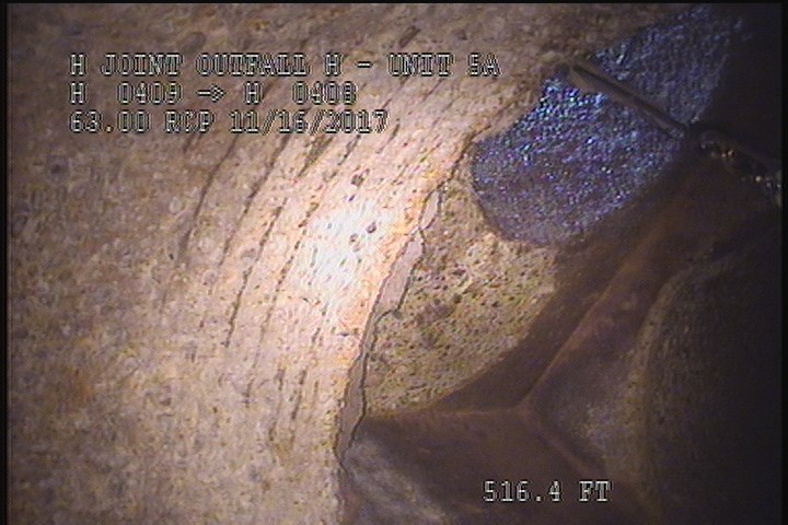 Surface Reinforcement Visible, from 11 to 01 o'clock, within 8 inches of joint: YES