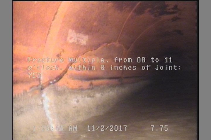 Fracture Multiple, from 08 to 11 o'clock, within 8 inches of joint: YES
