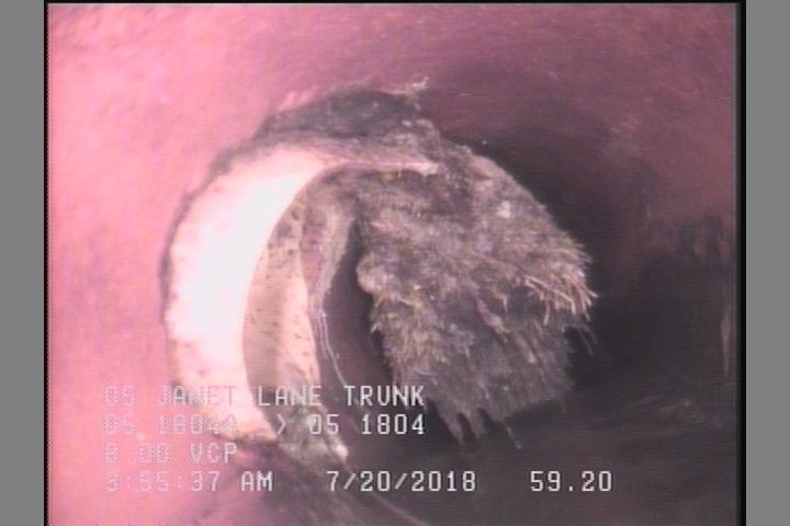 Tap Factory Made Intruding, at 10 o'clock, -, -, within 8 inches of joint: NO, 6", 2"