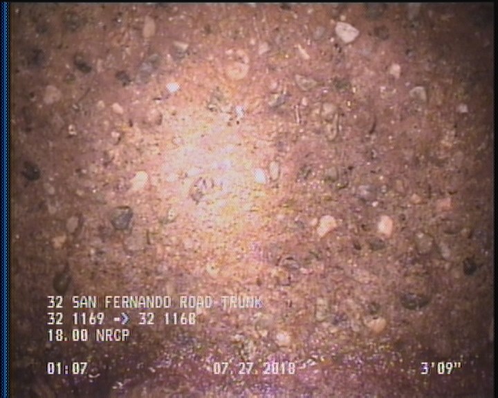 Surface Aggregate Projecting, from 08 to 04 o'clock, within 8 inches of joint: YES, Start