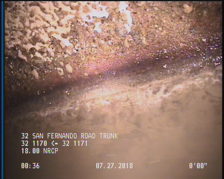 Deposits Attached Grease, 5 %of cross sectional area, from 04 to 08 o'clock, , within 8 inches of joint: YES, Start
