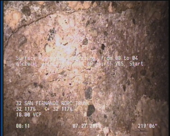 Surface Aggregate Projecting, from 08 to 04 o'clock, within 8 inches of joint: YES, Start