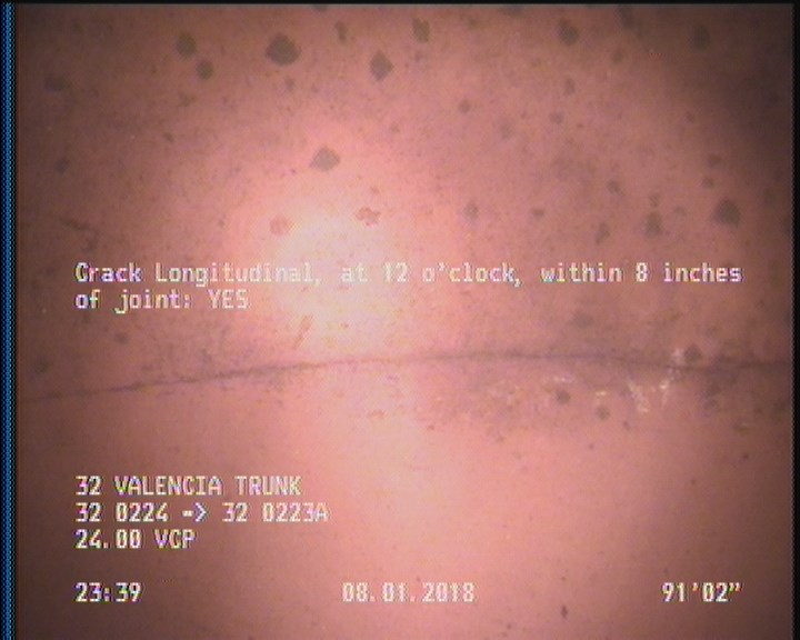 Crack Longitudinal, at 12 o'clock, within 8 inches of joint: YES