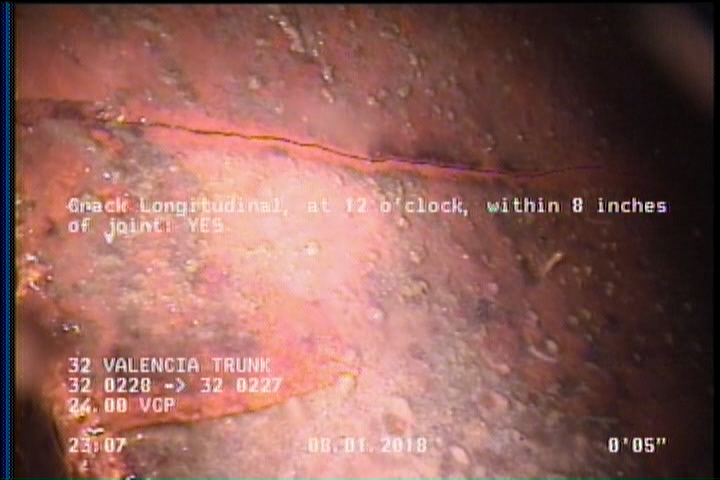 Crack Longitudinal, at 12 o'clock, within 8 inches of joint: YES