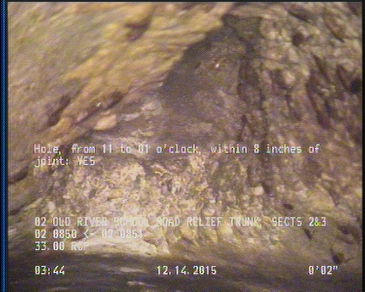 Surface Aggregate Visible, from 09 to 03 o'clock, within 8 inches of joint: YES