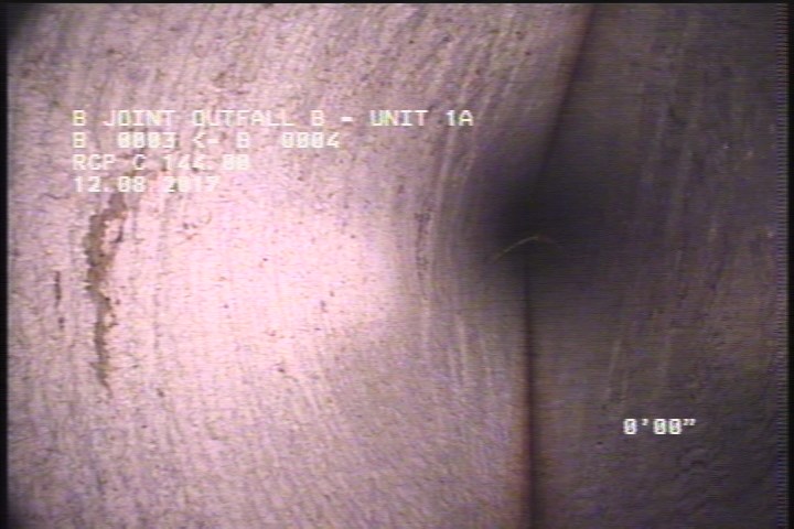 Surface Aggregate Missing, from 11 to 01 o'clock, within 8 inches of joint: YES, Start - SEVERE AGG UNDER MAG COAT