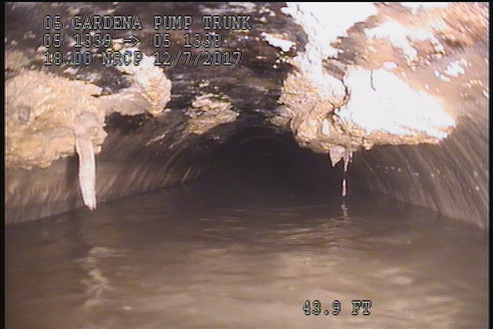 Deposits Attached Grease, 5 %of cross sectional area, from 11 to 01 o'clock, , within 8 inches of joint: NO