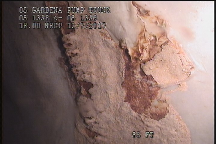 Lining Failure Other, from 10 to 11 o'clock, within 8 inches of joint: YES - POSSIBLE SEPERATED JOINT