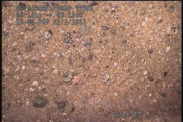 Surface Aggregate Projecting, from 08 to 04 o'clock, within 8 inches of joint: NO - SEVERE AGG SPORATIC