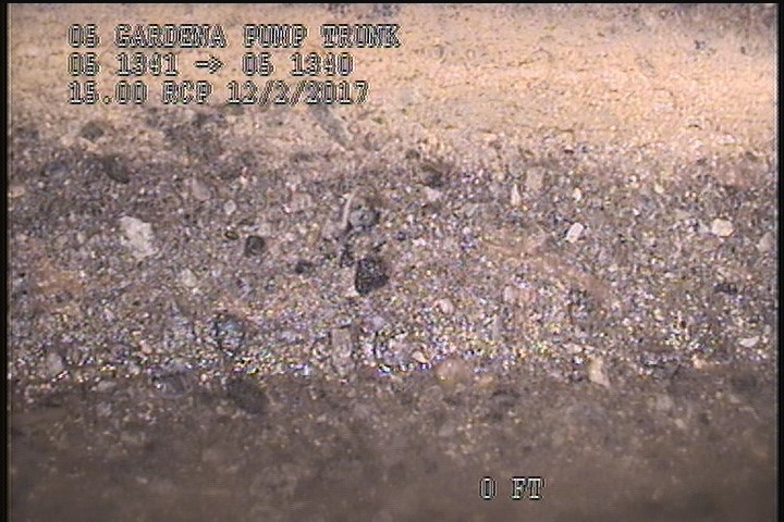 Surface Aggregate Projecting, from 07 to 08 o'clock, within 8 inches of joint: NO - SEVERE AGG SPORATIC