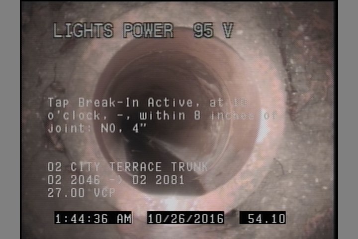 Tap Break-In Active, at 10 o'clock, -, within 8 inches of joint: NO, 4"