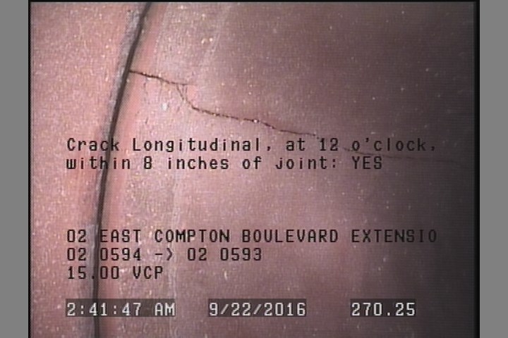 Crack Longitudinal, at 12 o'clock, within 8 inches of joint: YES