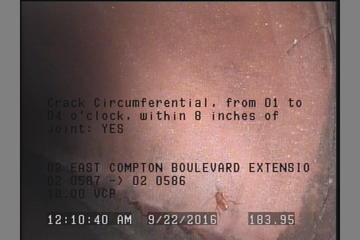 Crack Circumferential, from 01 to 04 o'clock, within 8 inches of joint: YES