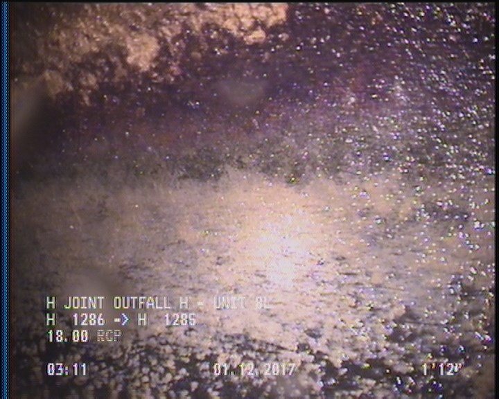 Deposits Attached Grease, 5 %of cross sectional area, from 04 to 08 o'clock, , within 8 inches of joint: YES, Start