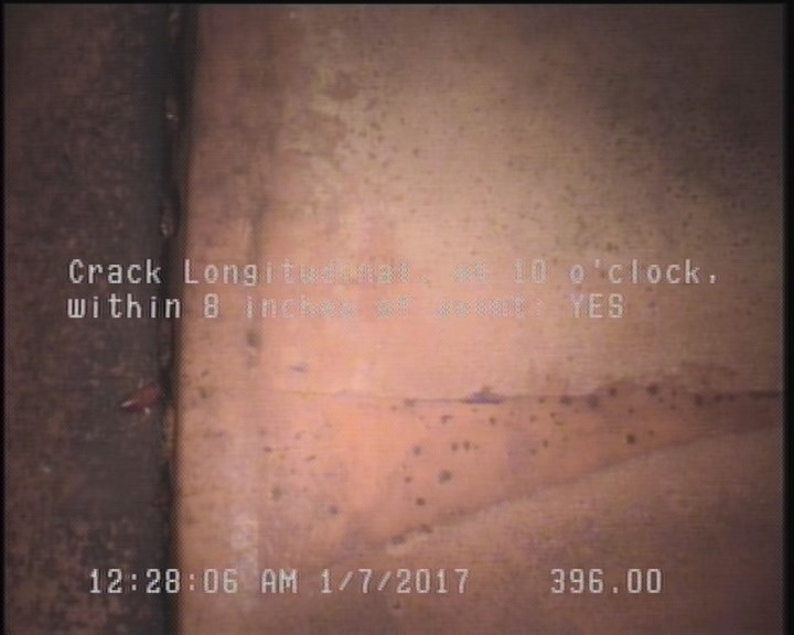 Crack Longitudinal, at 10 o'clock, within 8 inches of joint: YES