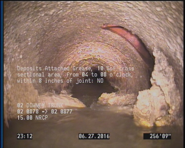 Deposits Attached Grease, 10 %of cross sectional area, from 04 to 08 o'clock, , within 8 inches of joint: NO